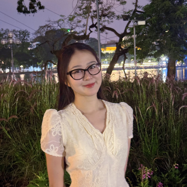 Chị Lan Anh